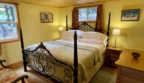 Zimmer, eigenes Bad (Dove Cottage - Breakfast Not Included)