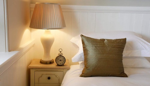 Comfort twin with private external bathroom (Room 4)