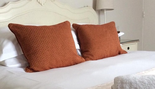 Classic Room with a shower (Room 2)