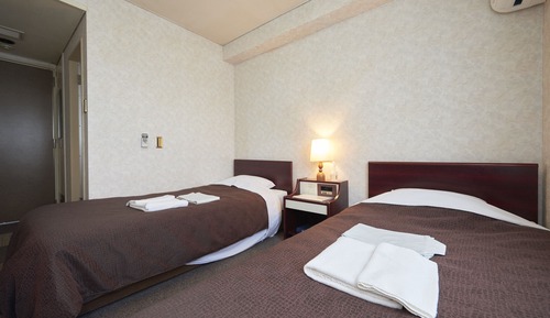 Economy-Zweibettzimmer, Raucher