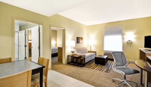 Suite, 1 King-Bett, barrierefrei, Nichtraucher (mob/hearing acc w/ roll-in shower)