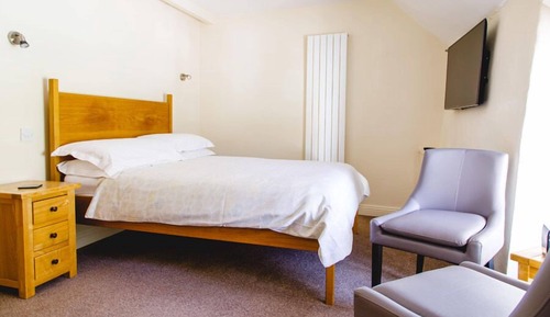 Doppelzimmer (Room 7)