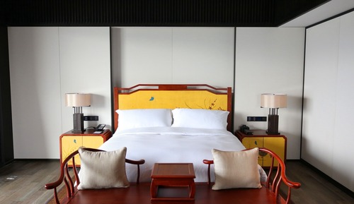 Presidential-Suite, 1 King-Bett, Seeblick