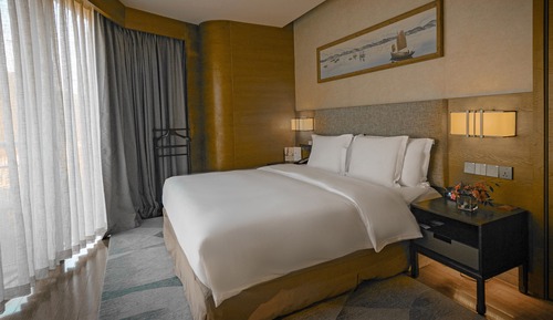 Suite, 1 Schlafzimmer, Seeblick (Crowne)