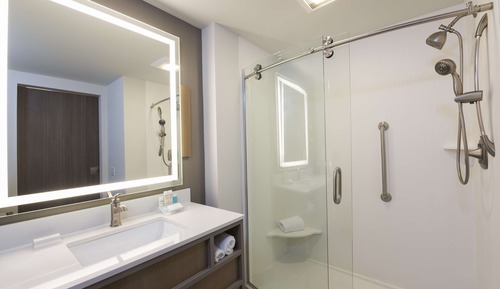 Zimmer, 2 Queen-Betten, barrierefrei, Nichtraucher (hearing acc)