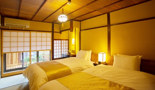 Suite (Garden, 2 Japanese futons)