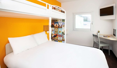 Zimmer (Renovated TRIO Room for 3 people max)