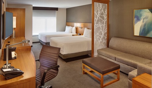 Zimmer, barrierefrei, Badewanne (2 Queen Beds with Sofabed)