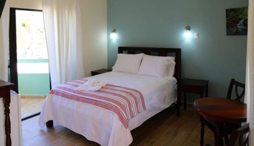 Comfort-Zimmer, 1 Queen-Bett, eingeschränkter Meerblick