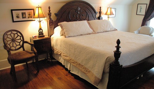 Signature-Suite, 1 King-Bett, eigenes Bad