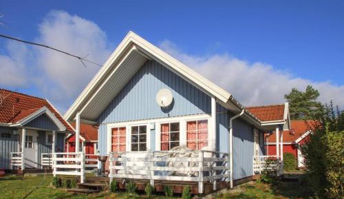 One-Bedroom Holiday Home