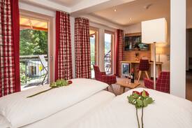 Haeusern Hotel | Albtalblick Hotel - Restaurant, (Häusern), Doppelzimmer Komfort, 29-38qm, mit Dusche/Badewanne und Balkon/Terrasse