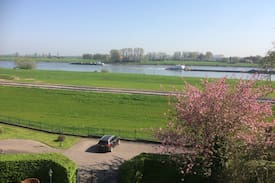 Grieth Sonstige | Bed & Breakfast Schlosshotel Haus Grieth am Rhein