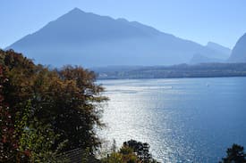 Oberhofen am Thunersee Villa | Chalet Amitié - modern eingerichtet - 2-12 Pers.