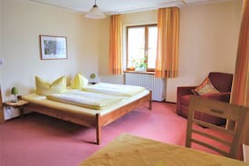 Busterbach Haus | Schnurrenhof, (Seebach), Familienzimmer