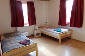 Suppingen Wohnung | BW04 4 Zimmer Monteurwohnung im Erdgeschoss in Laichingen in sehr ruhiger Lage mit Balkon