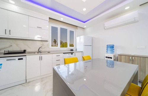 Lara Villa | Charming Classic Villa in Muratpasa