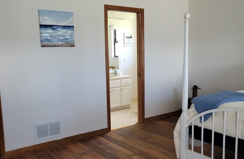 Palm Harbor Haus | Release and Relax swimming pool or fishing right out your back door