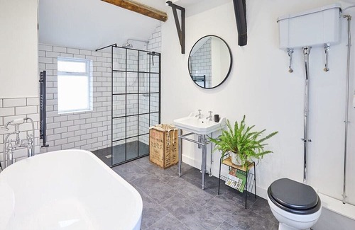 Stokesley Haus | Host & Stay | 2 College Square