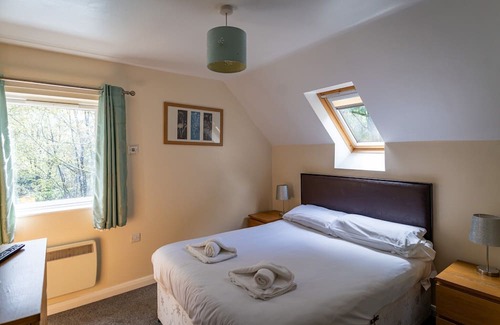 Farley Kabine | 4 bedroom accommodation in Oakamoor