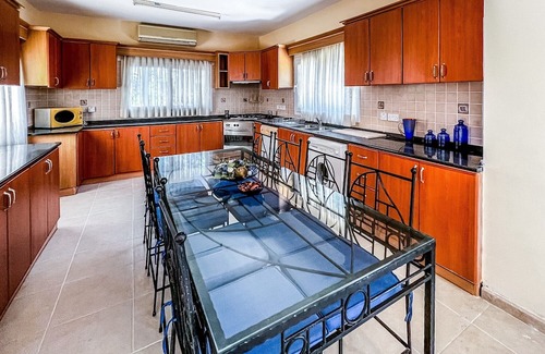 Edremit Haus | Duplex Villa w Private Beach and Garden in Kyrenia