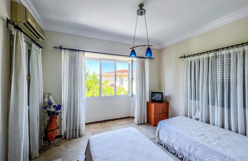 Edremit Haus | Duplex Villa w Private Beach and Garden in Kyrenia