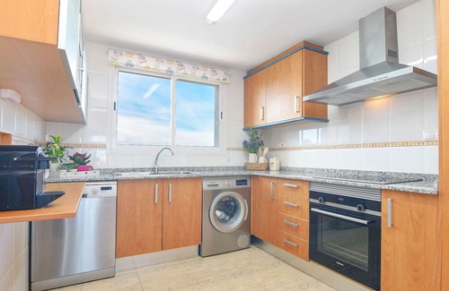 Platja de l'Arenal Wohnung | Penthouse Moreras del Saladar with A/C and Wi-fi