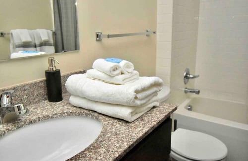 Downtown Kansas City Wohnung | ☆UNIQUE 2Bed Loft☆ Downtown KC