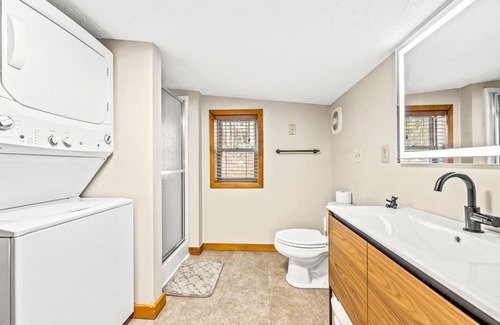 Cosby Kabine | Secluded Lake Front Lodge In Cosby - Your Ultimate Hideaway