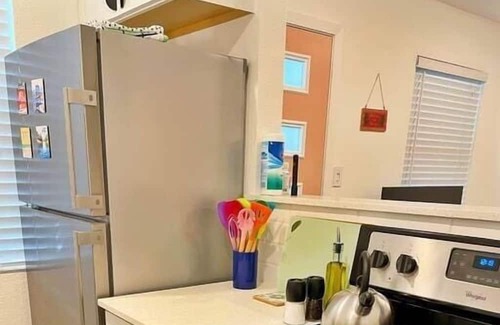 Clarksville Eigentumswohnung | Instagrammable Condo Walkable to All in Austin!