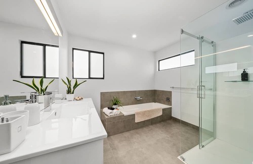 Lauderdale Haus | Beach Side Luxury Accommodation