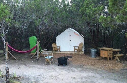 Lampasas Wohnmobilvermietung | Tentrr Signature Site - Cedar Glen Signature Campsite