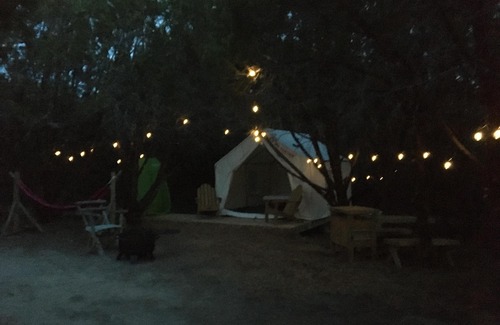 Lampasas Wohnmobilvermietung | Tentrr Signature Site - Cedar Glen Signature Campsite