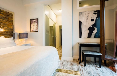 Guillena Wohnung | Apartment 'Dúplex Diseño Árabe' with Private Pool, Wi-Fi and Air Conditioning