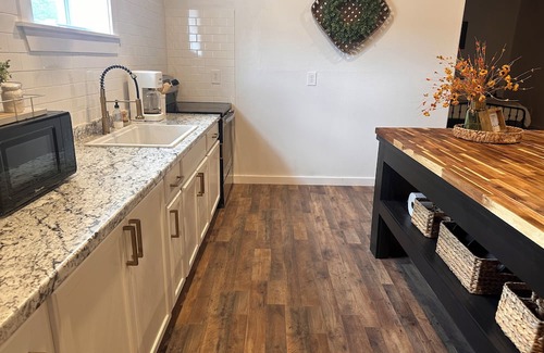 Weatherford Haus | King size suite