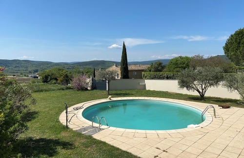 Saint-Laurent-de-Carnols Kabine | Jolie Villa Spacieuse Avec Piscine Vallée de la Cèze