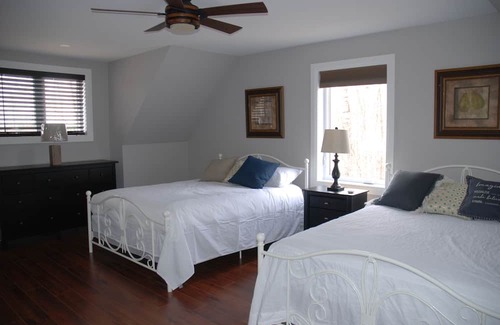 Greater Madawaska Hütte | Barrett Chute Cottage and Ski Chalet - 5 mins from Calabogie Peaks