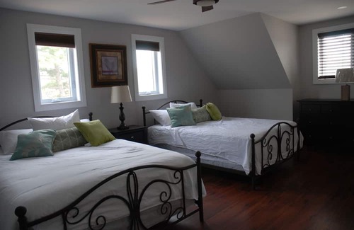 Greater Madawaska Hütte | Barrett Chute Cottage and Ski Chalet - 5 mins from Calabogie Peaks
