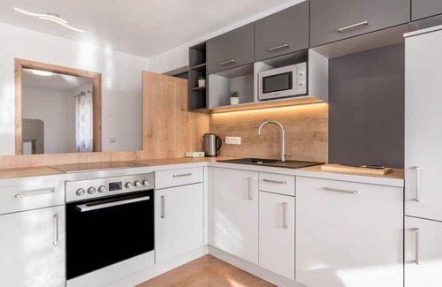 Baselga di Pine Wohnung | Apartment 'Casa Ravanelli 3' with Mountain View and Shared Terrace