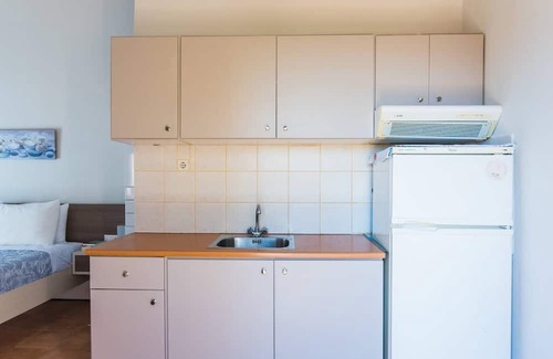 Sissi Haus | Private Yard studio 8 km (5min) away from Malia