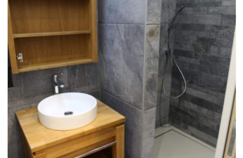Saint-Genix-sur-Guiers Haus | Charming gîte le Fenil de Rubis with access to a SPA area
