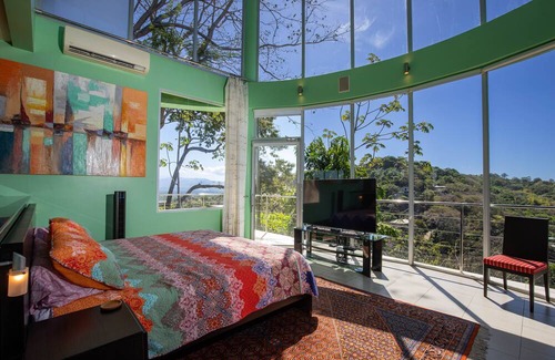Valle Pura Vida Haus | Impressive ocean and sunset views- 5br Home in Manuel Antonio with Infinity Pool