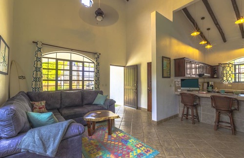 Hills of Esterillos Haus | Casa Destino - Private community with pool