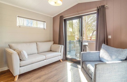 Woolverstone Kabine | 2 bedroom accommodation in Woolverstone, Ipswich