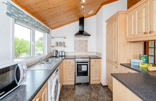 Bridport Kabine | 3 bedroom accommodation in Charmouth