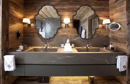 Lech am Arlberg Skihütte | Luxury chalet with spa and view of Oberlech