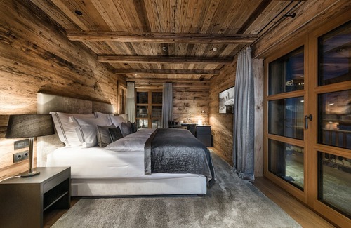 Lech am Arlberg Skihütte | Luxury chalet with spa and view of Oberlech