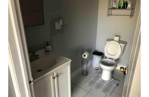 Upper Darby Haus | Jjjjjjjjjjjj