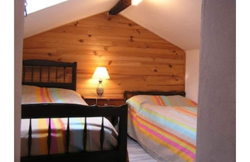 Champagne-et-Fontaine Haus | Rejuvenating stay, quiet, in a cottage with rustic charm