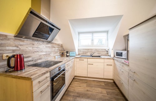 Coburg Wohnung | Modern top floor apartment with parking - Netflix